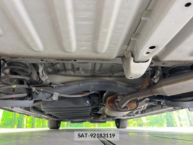 Toyota VOXY HYBRID 2019-08 8369724-18
