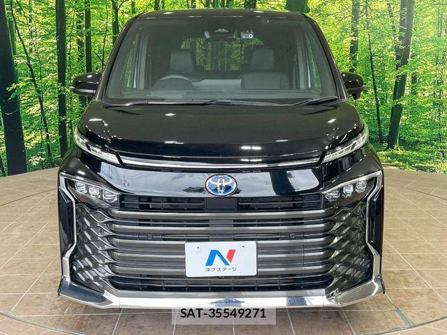 Toyota VOXY HYBRID 2023-04 8369707-14