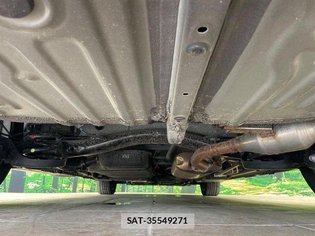 Toyota VOXY HYBRID 2023-04 8369707-19