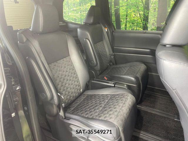 Toyota VOXY HYBRID 2023-04 8369707-8