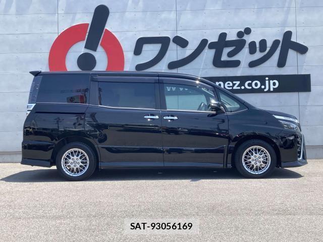Toyota VOXY HYBRID 2021-12 8369719-20