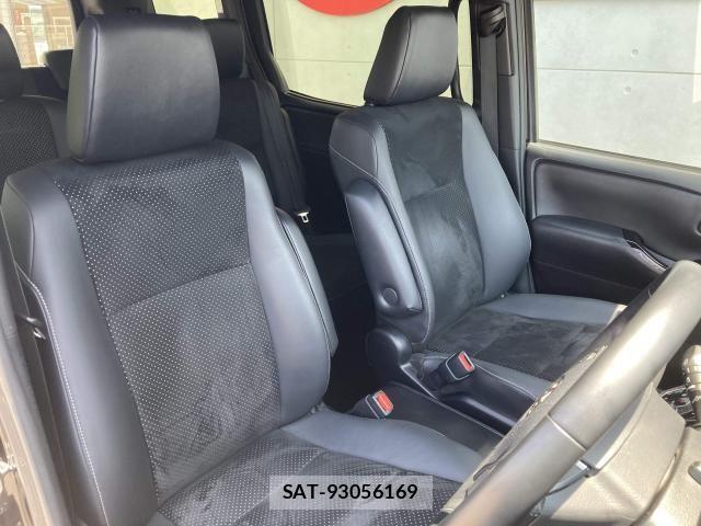 Toyota VOXY HYBRID 2021-12 8369719-22