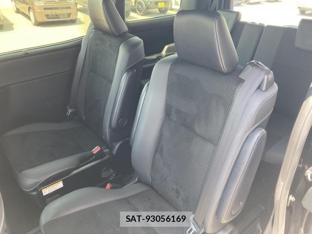 Toyota VOXY HYBRID 2021-12 8369719-27