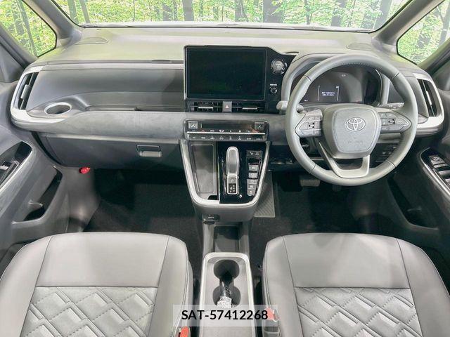 Toyota VOXY HYBRID 2026-06 8369700-1