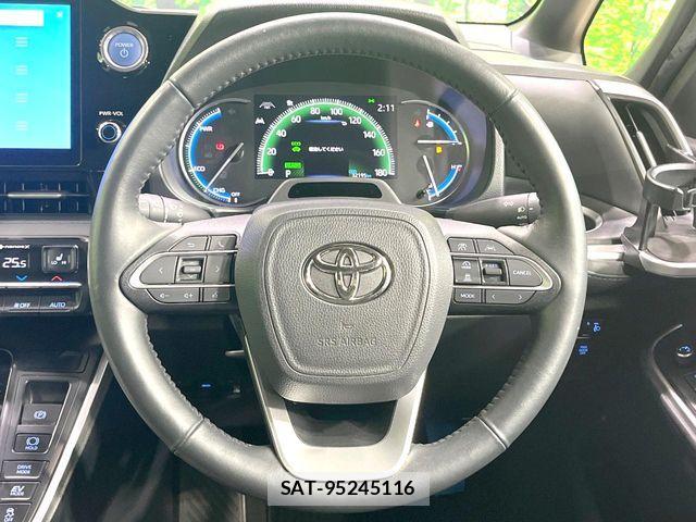 Toyota VOXY HYBRID 2023-02 8369712-13