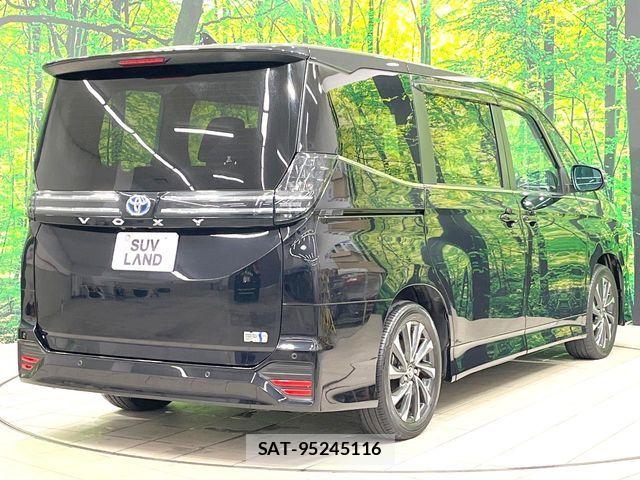 Toyota VOXY HYBRID 2023-02 8369712-18