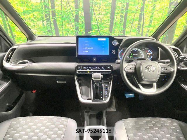 Toyota VOXY HYBRID 2023-02 8369712-1