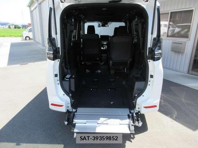 Toyota VOXY HYBRID 2026-01 8369702-9