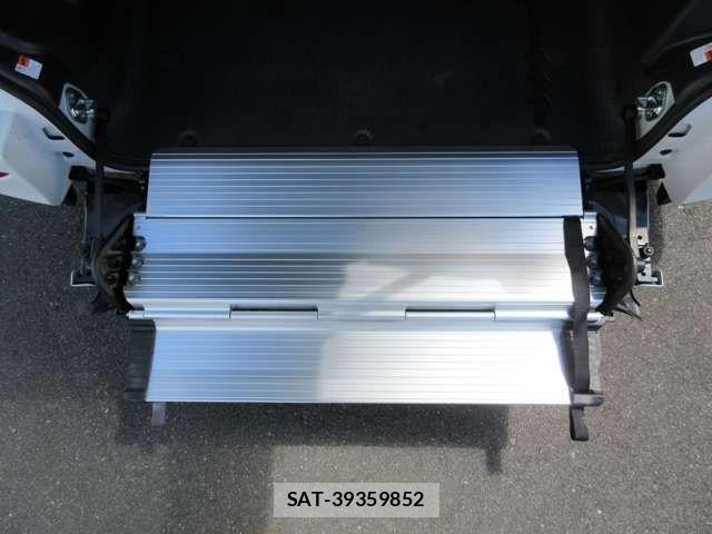 Toyota VOXY HYBRID 2026-01 8369702-11