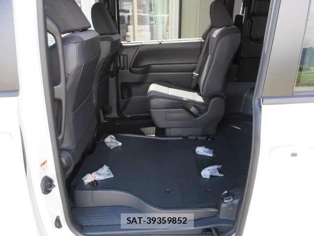 Toyota VOXY HYBRID 2026-01 8369702-14