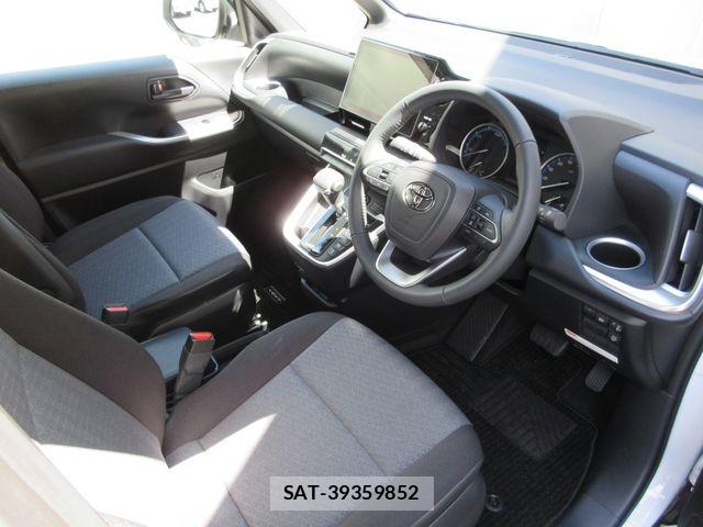 Toyota VOXY HYBRID 2026-01 8369702-18