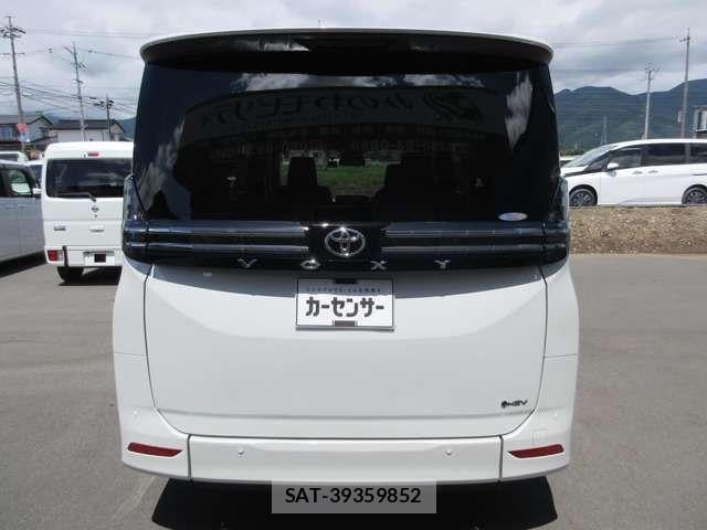 Toyota VOXY HYBRID 2026-01 8369702-5