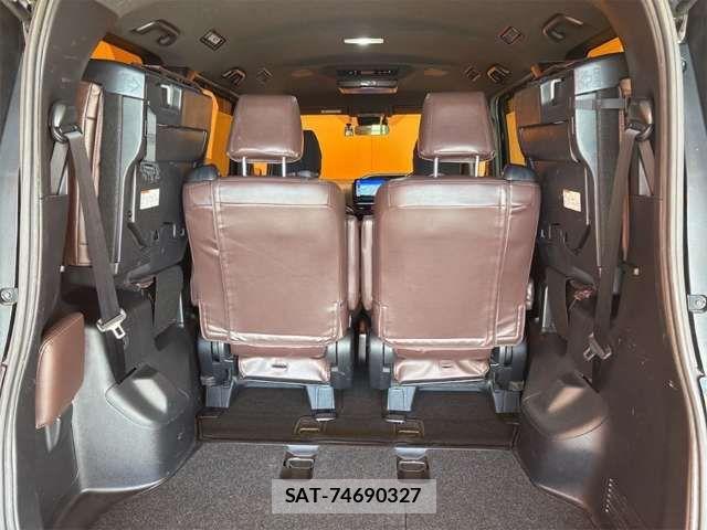 Toyota VOXY HYBRID 2019-09 8369723-15
