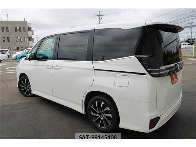 Toyota VOXY HYBRID 2025-10 8369710-12