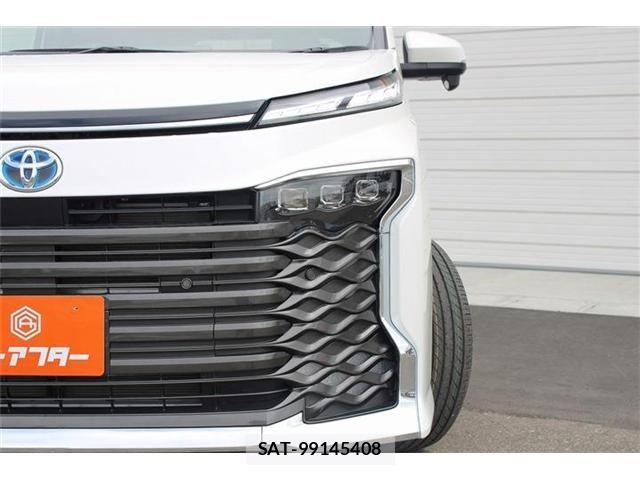 Toyota VOXY HYBRID 2025-10 8369710-15