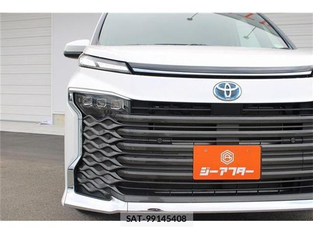 Toyota VOXY HYBRID 2025-10 8369710-17