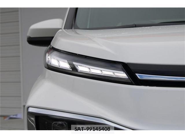 Toyota VOXY HYBRID 2025-10 8369710-18