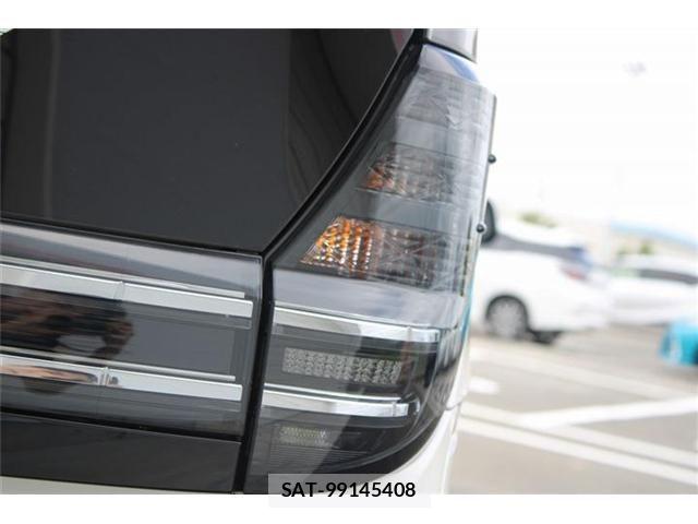 Toyota VOXY HYBRID 2025-10 8369710-20