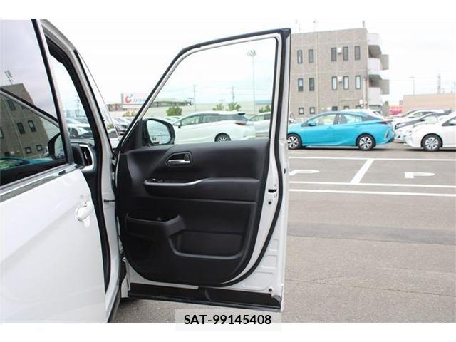 Toyota VOXY HYBRID 2025-10 8369710-23