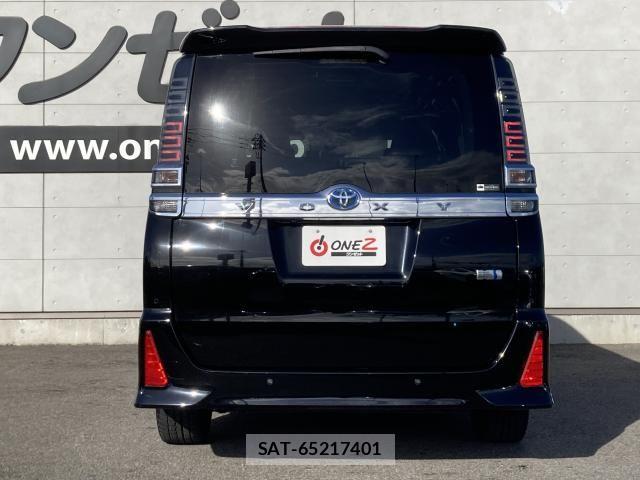 Toyota VOXY HYBRID 2021-07 8369720-17