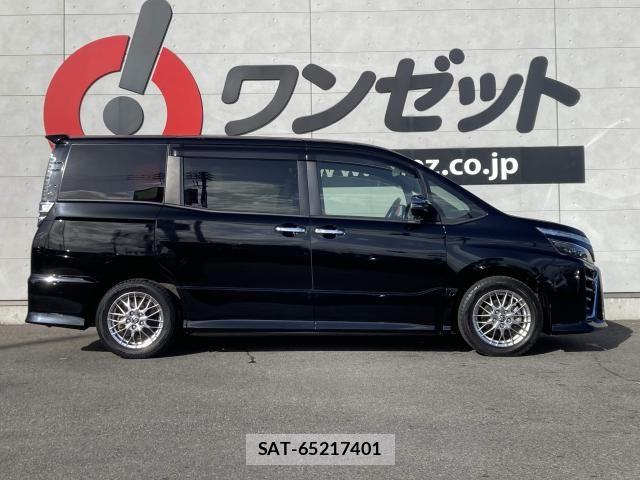 Toyota VOXY HYBRID 2021-07 8369720-19