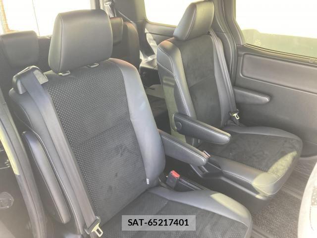 Toyota VOXY HYBRID 2021-07 8369720-22