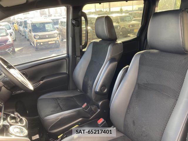 Toyota VOXY HYBRID 2021-07 8369720-25
