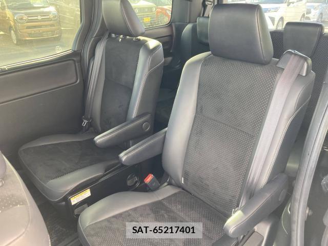 Toyota VOXY HYBRID 2021-07 8369720-26