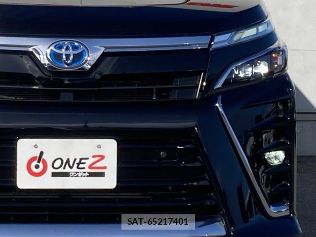 Toyota VOXY HYBRID 2021-07 8369720-6