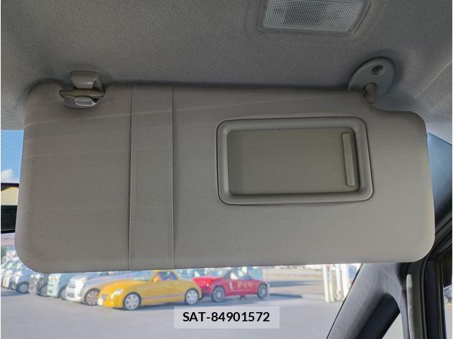Toyota VOXY HYBRID 2014-06 8372373-14