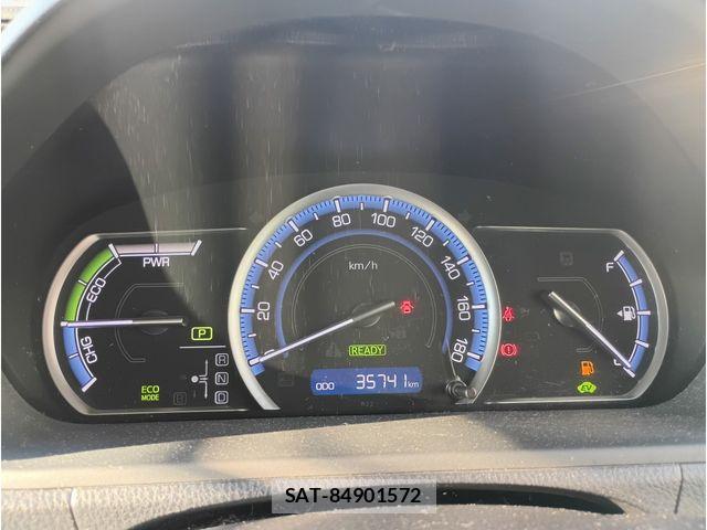 Toyota VOXY HYBRID 2014-06 8372373-16