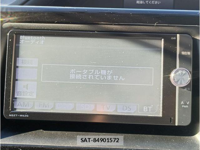 Toyota VOXY HYBRID 2014-06 8372373-3