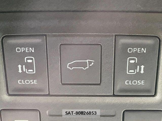 Toyota VOXY HYBRID 2023-02 8372367-5