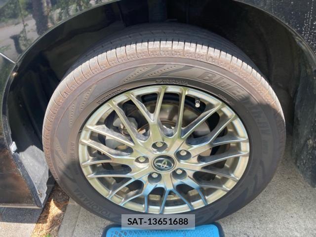 Toyota VOXY HYBRID 2017-09 8372371-9