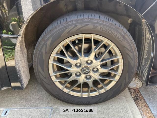 Toyota VOXY HYBRID 2017-09 8372371-6