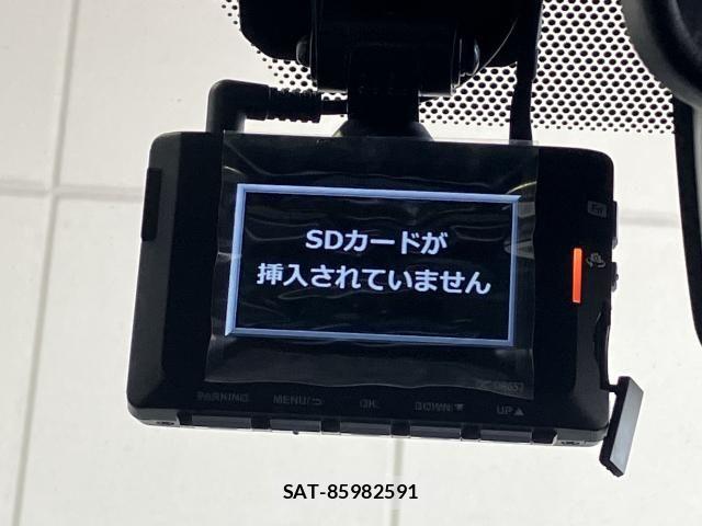 Toyota VOXY HYBRID 2021-08 8372369-10