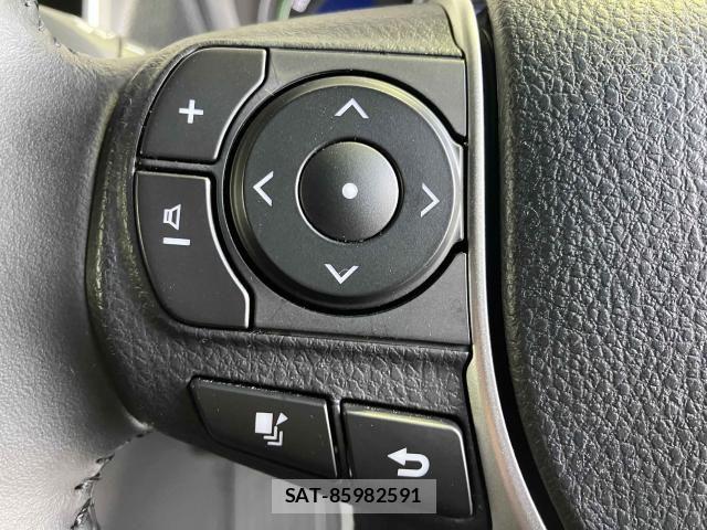 Toyota VOXY HYBRID 2021-08 8372369-16