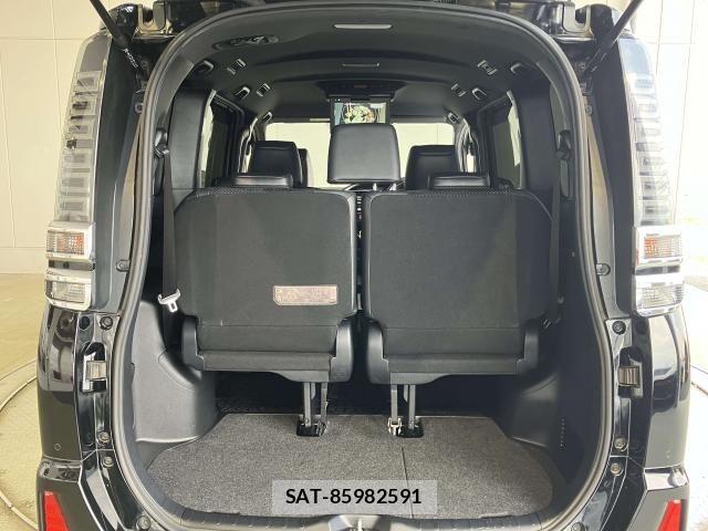Toyota VOXY HYBRID 2021-08 8372369-21