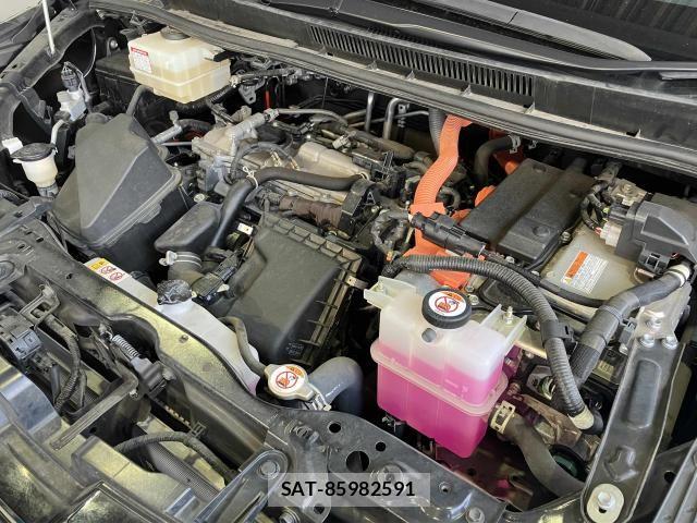 Toyota VOXY HYBRID 2021-08 8372369-22