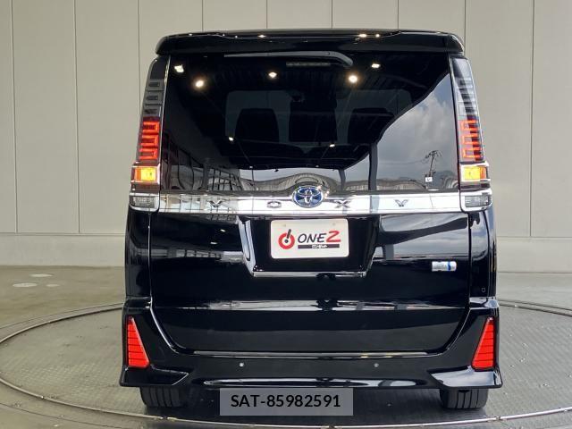 Toyota VOXY HYBRID 2021-08 8372369-29
