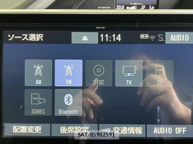 Toyota VOXY HYBRID 2021-08 8372369-7