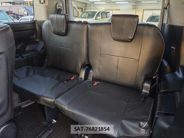 Toyota VOXY HYBRID 2014-04 8415817-15