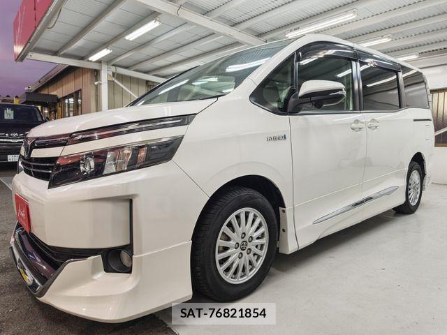 Toyota VOXY HYBRID 2014-04 8415817-16