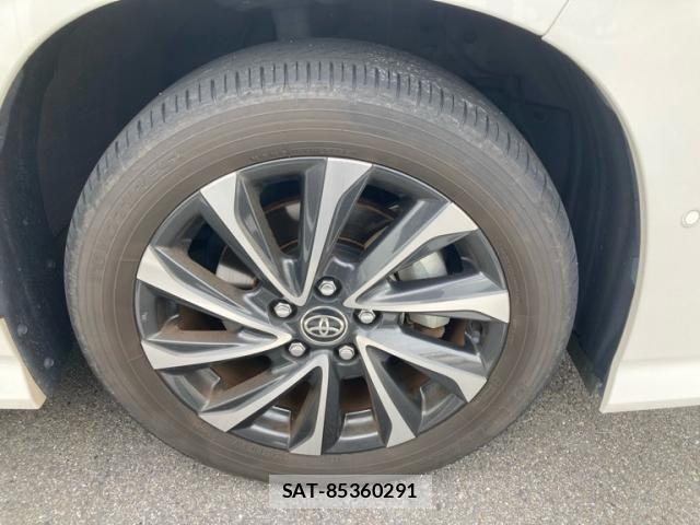 Toyota VOXY HYBRID 2022-09 8415796-7