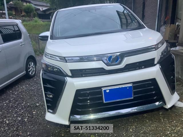 Toyota VOXY HYBRID 2019-07 8415810-0