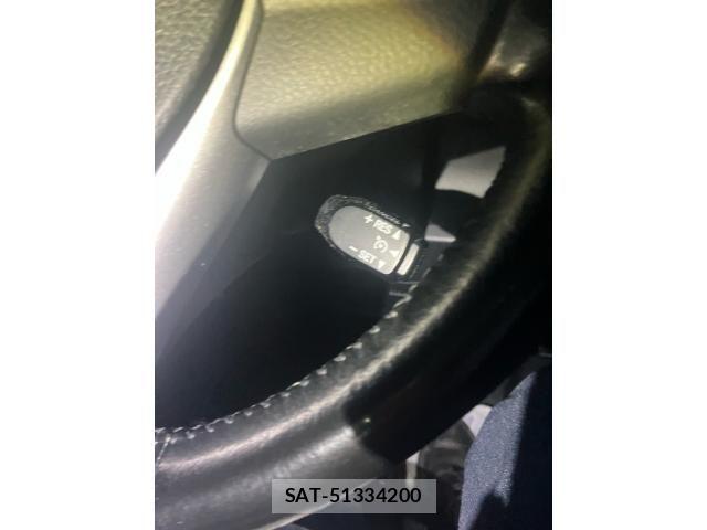 Toyota VOXY HYBRID 2019-07 8415810-14