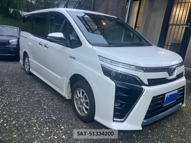 Toyota VOXY HYBRID 2019-07 8415810-1