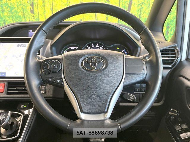 Toyota VOXY HYBRID 2021-08 8415801-10