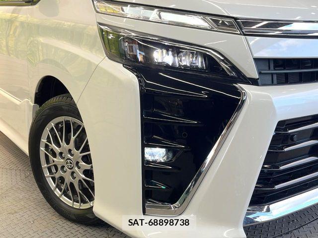 Toyota VOXY HYBRID 2021-08 8415801-11