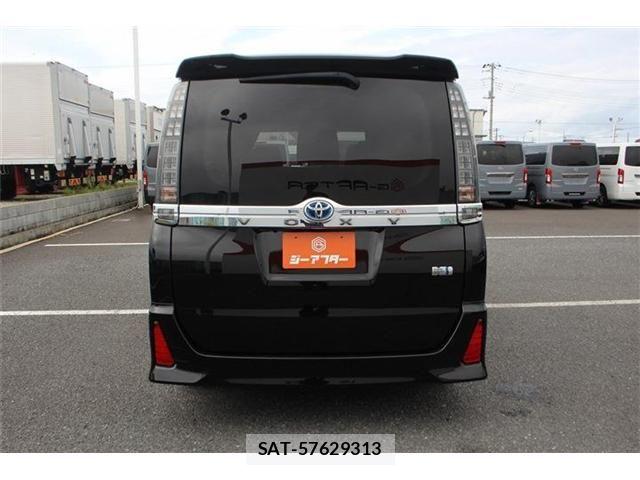Toyota VOXY HYBRID 2017-04 8415816-11